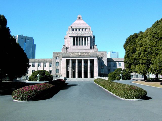 東京5大社会科見学！「国会議事堂」「法務省」「東京証券取引所」「貨幣博物館」「気象科学館」見学バスツアー～和食ランチ付～【027027-777】