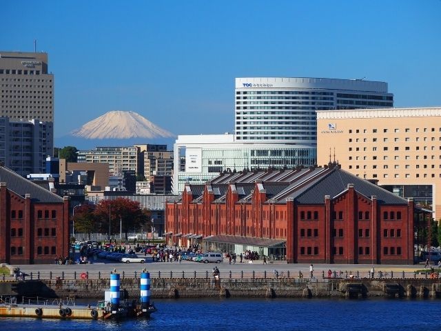 【横浜駅発着】市場・アウトレット・中華街に赤レンガ！横浜人気のお買い物スポット6カ所めぐりバスツアー【027027‐887】