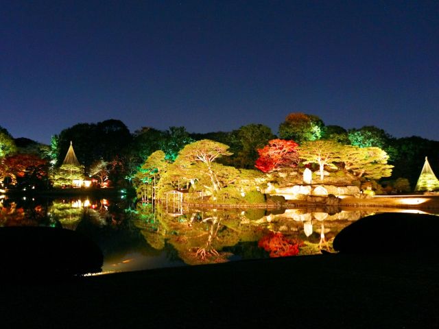 六義園紅葉特別ライトアップ＆ゆったり紅葉めぐりバスツアー～グランドプリンスホテル高輪にて松花堂御膳のご昼食～【027027‐926】