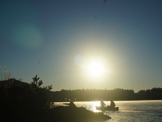 【山梨県・河口湖】早朝カヌー体験・90分コース・カヌーで湖上散歩＆思い出作りの旅【コロナ対策実施中】
