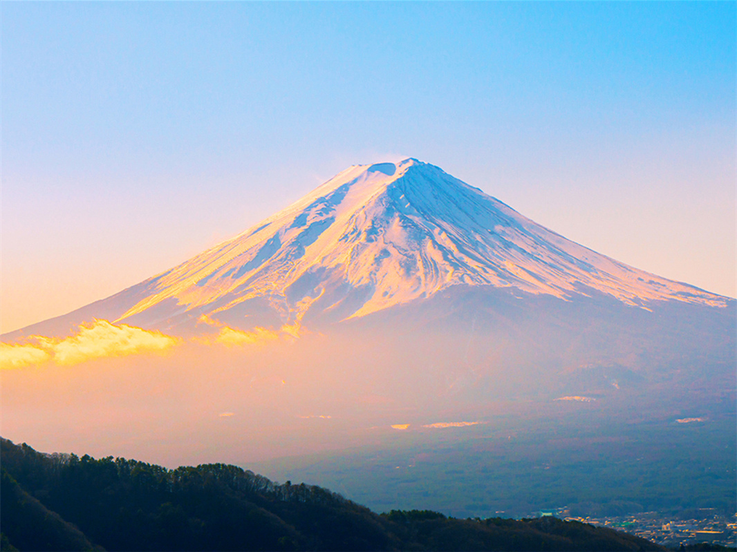 【東京駅/新宿出発】新倉山浅間公園/富士山五合目・河口湖・山中湖日帰りツアー、多言語ガイド（B）