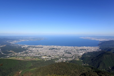 太宰府＆湯布院散策＋別府ロープウェイ＋かまど地獄 ラムネと温泉たまご付き　福岡発日帰りバスツアー