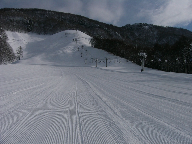 夜発日帰りスキーバスプラン　≪北志賀小丸山スキー場≫　リフト券付