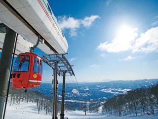 《関西・夜発》往復スキーバス現地1泊プラン　≪高鷲スノーパーク／カントリーロッジ待夢里（タイムリー）≫★リフト券2日券付