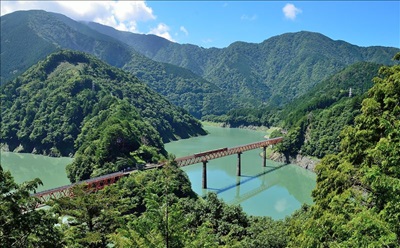 【名古屋駅発】＊日帰り弁当付＊『日本唯一のアプト式列車に乗り「奥大井湖上駅」へ』日帰りバスツアー